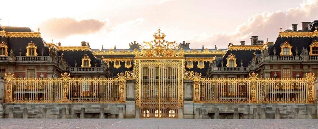 Frente do Palácio de vesalhes, França;
