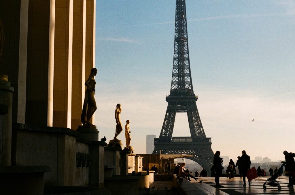 Torre Eiffel vista em perspectiva