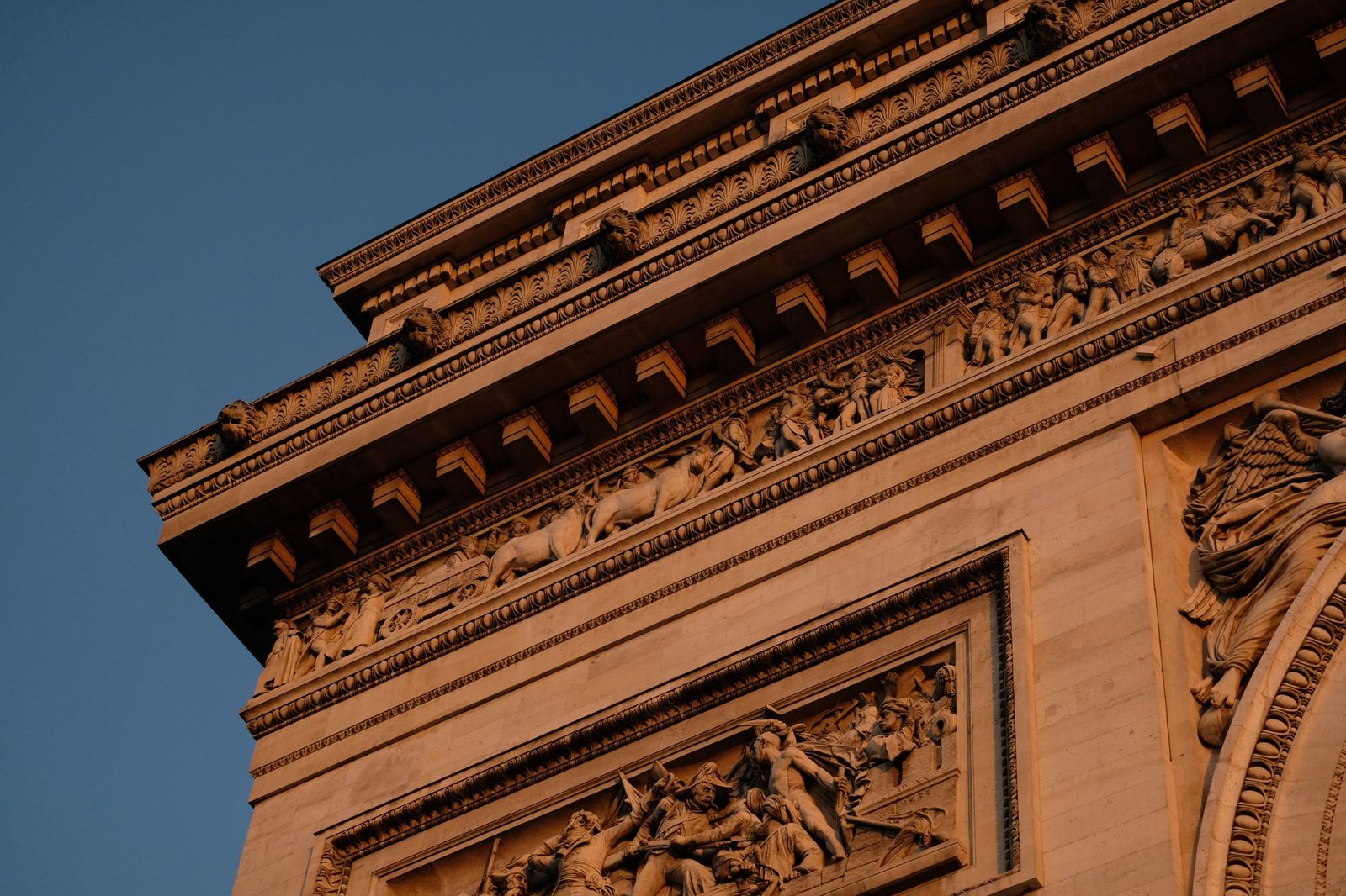 Napoleão em Paris: Ambição, Arquitetura e Poder 2 Arco do Triunfo em Paris