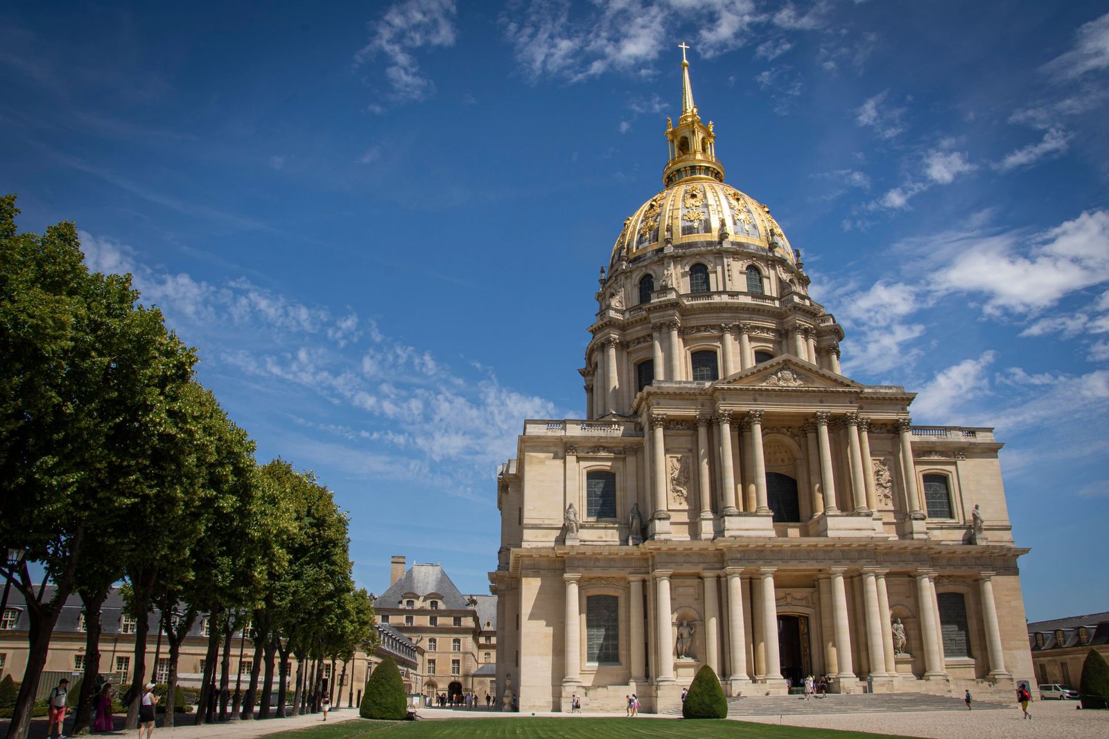 Napoleão em Paris: Ambição, Arquitetura e Poder 5 Cúpula dourada do Hôtel des Invalides, onde está o túmulo de Napoleão