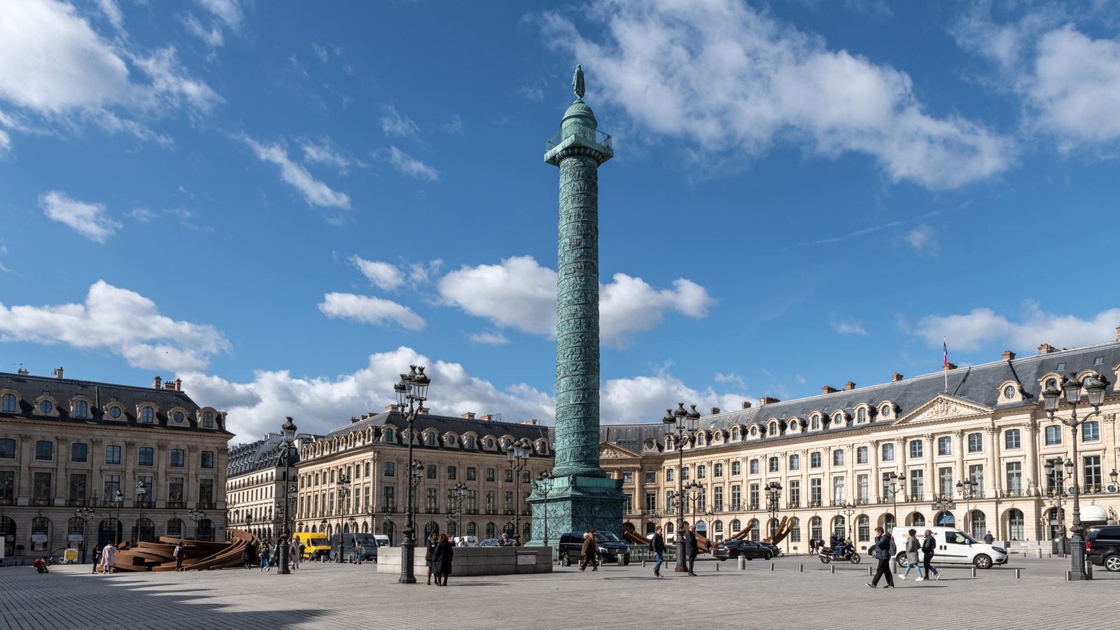 Napoleão em Paris: Ambição, Arquitetura e Poder 3 Coluna de Vendôme em Paris