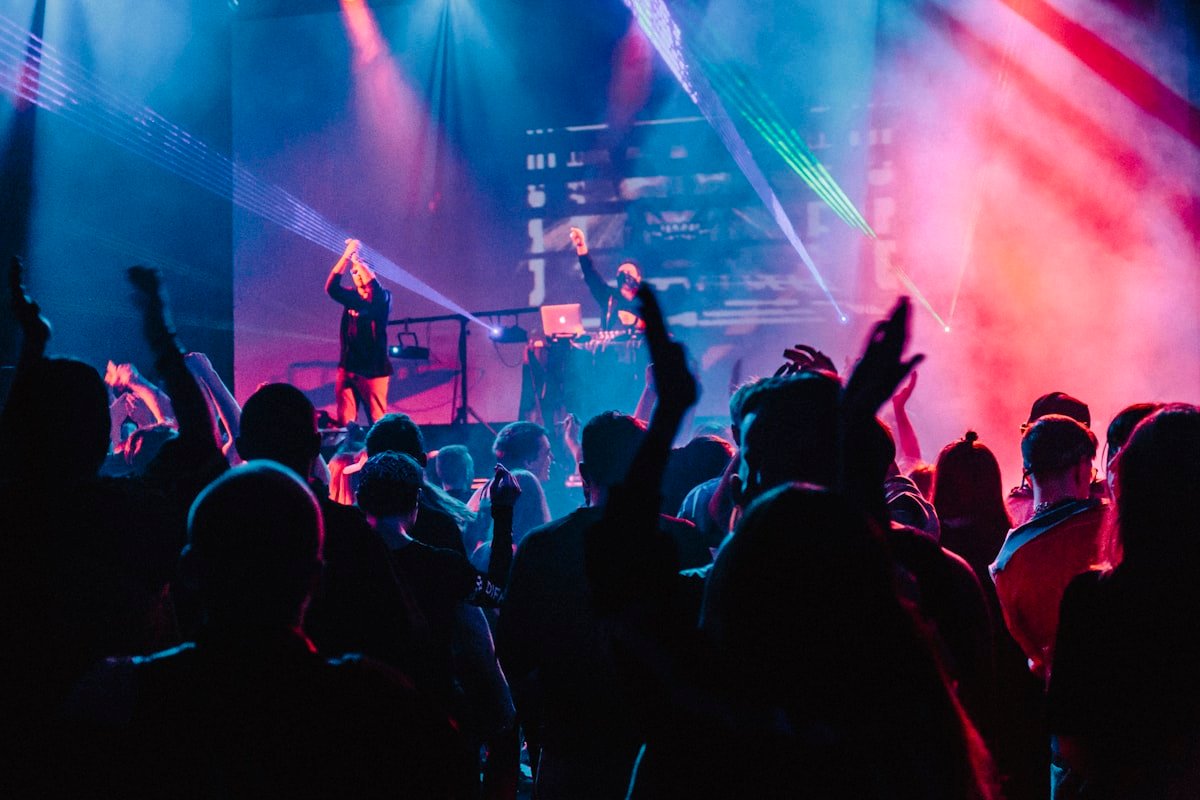 HOME 4 Show de hip-hop ao vivo em arena