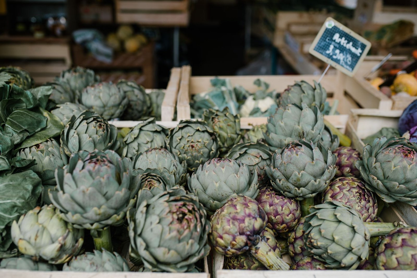 O que Comer em Paris: Guia da Gastronomia Francesa para Brasileiros 4 Banca de mercado com produtos frescos em Paris
