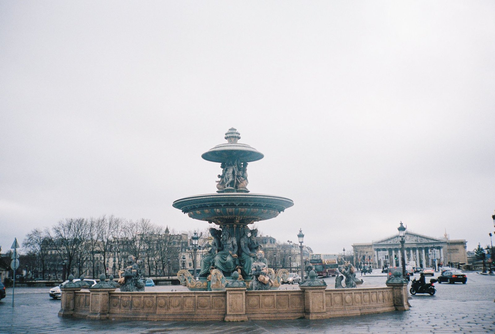 Place de la Concorde: O Que Ver e Como Visitar 2 Fonte monumental na Place de la Concorde