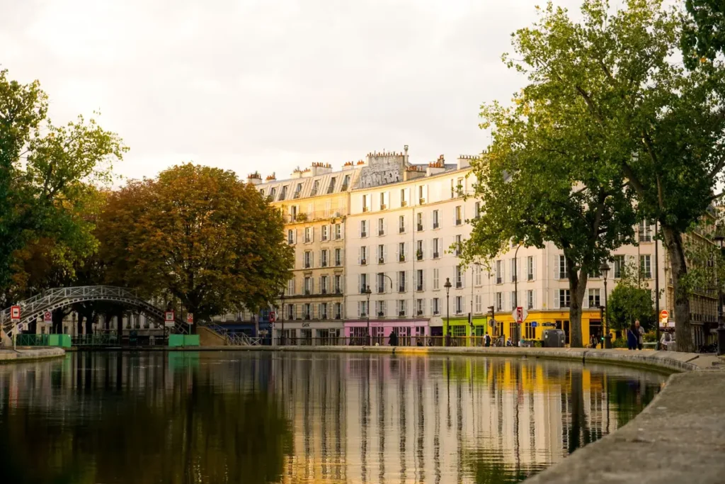 Canal Saint-Martin em Paris: o passeio que muda seu dia 3 Canal Saint-Martin em Paris