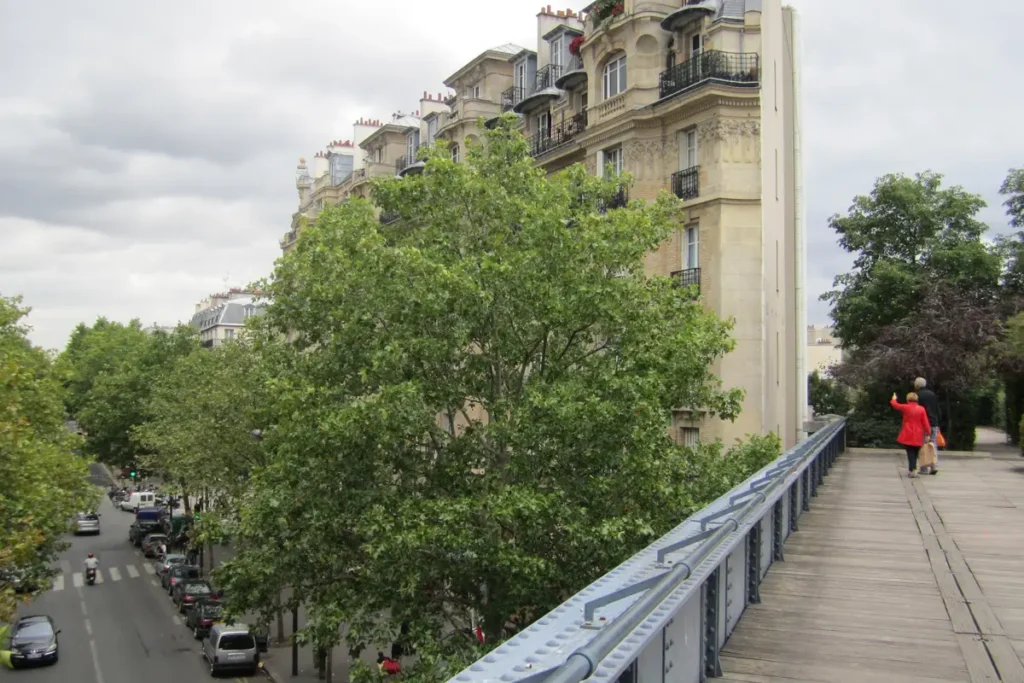 Promenade Plantée: 4,5 km de jardim sobre os trilhos 8 Trecho elevado da Promenade Plantée em Paris